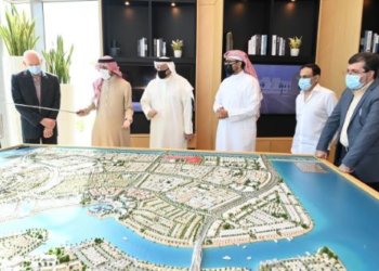 RERA CEO applauds developments at Diyar Al Muharraq during a visit