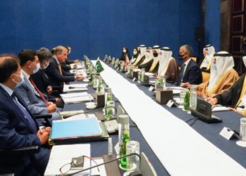 Bahrain’s FM reassures an utmost care of Pakistani community during the pandemic