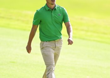 Vaillant edges in front on opening day of Bahrain Championship