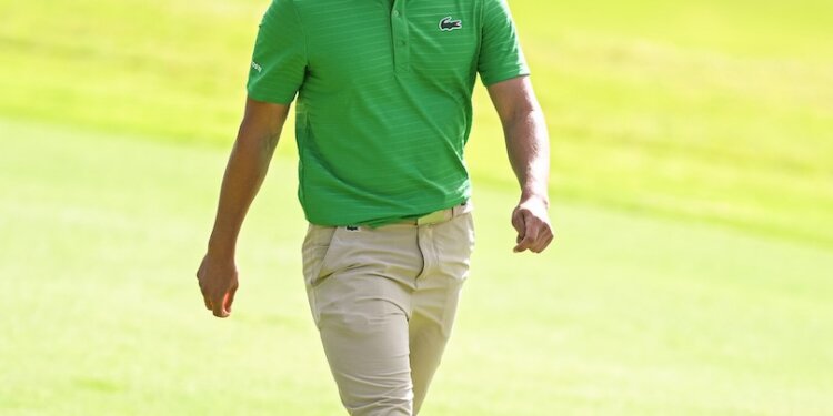 Vaillant edges in front on opening day of Bahrain Championship