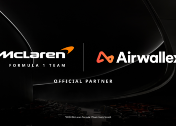 Airwallex-McLaren celebrates victory at the Formula 1 Gulf Air Bahrain Grand Prix
