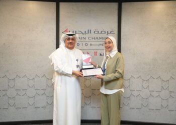 BCCI CEO honours an outstanding staff member