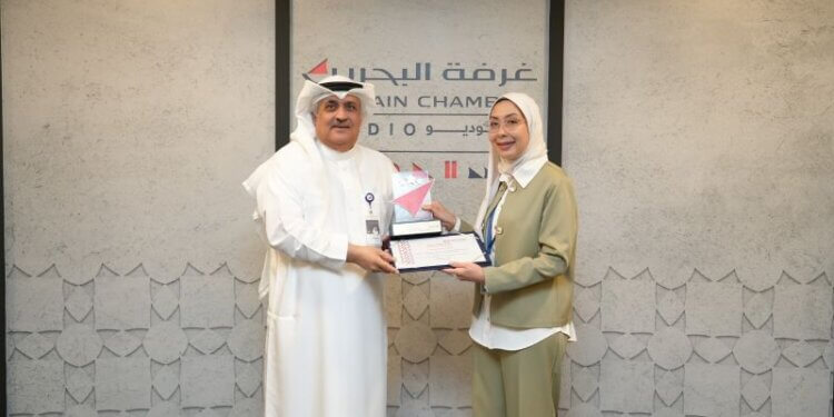 BCCI CEO honours an outstanding staff member