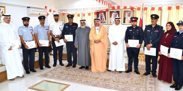 Muharraq Governor honours partners of first phase of a safety campaign