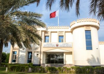 Northern Governorate Police arrests three individuals for selling clothes bearing inciting images & slogans glorifying terrorist elements on social media