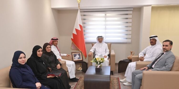 Northern Governor receives Head of the Bahrain Autism Society