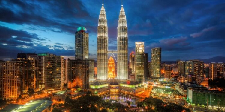 Malaysian Sukuk, Bonds Market nears US$640billion: Fitch