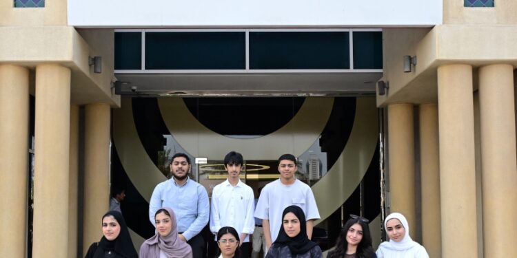 Ithmaar Bank continues internship for school students